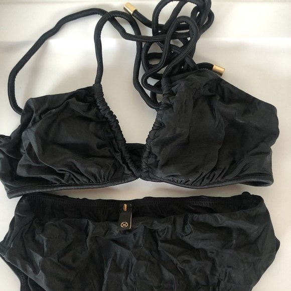 Vix Swimwear X REVOLVE One Piece Black Swim - Picture 6 of 7